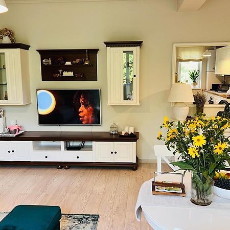 Mvs Apartment Giroc Dış mekan fotoğraf