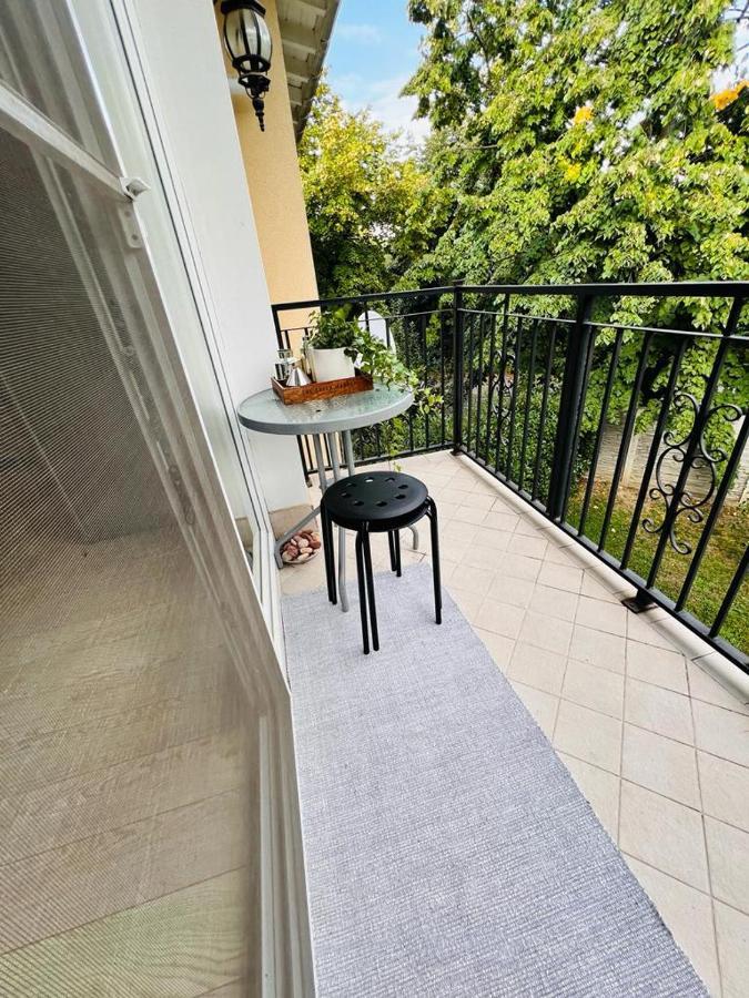 Mvs Apartment Giroc Dış mekan fotoğraf